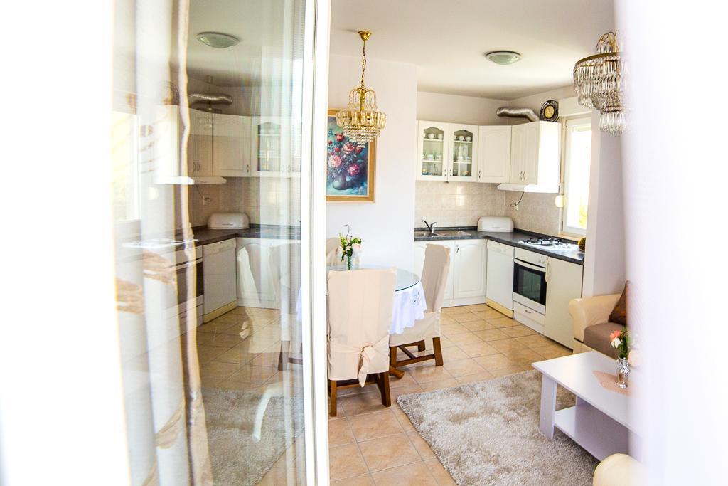 Split Apartments Shell Extérieur photo