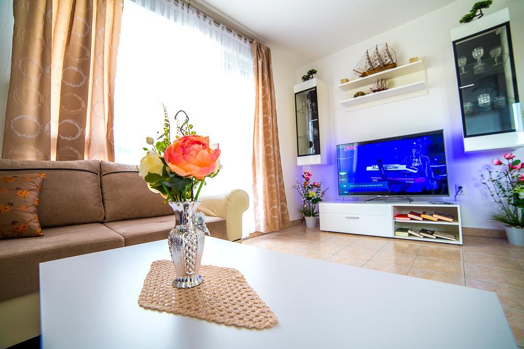 Split Apartments Shell Extérieur photo