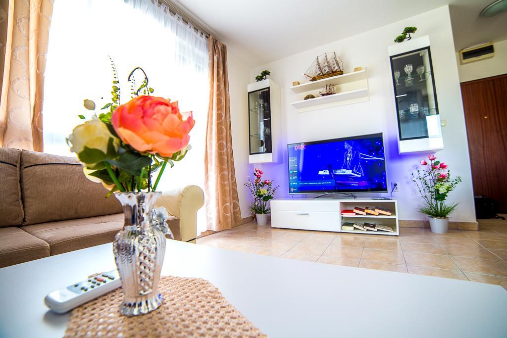 Split Apartments Shell Extérieur photo